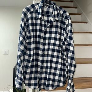 Uniqlo checkered button down 100% cotton
